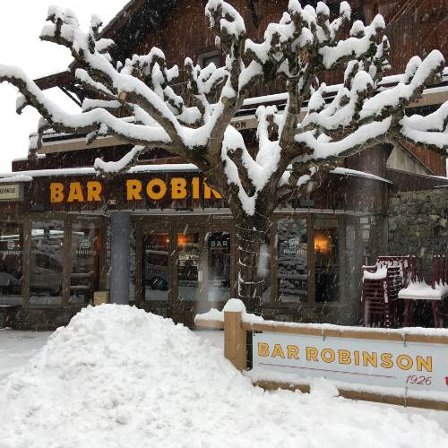 Parking Taxis and Buses In St Jean d'Aulps- bar Robinson in Morzine