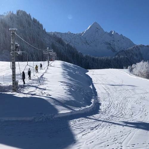 Winter in st.jean d'aluns - beginner ski area